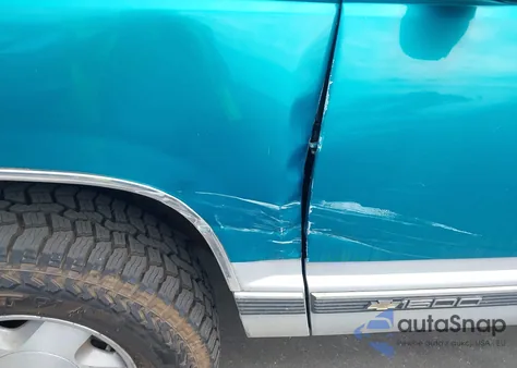 1996 Chevrolet Gmt-400 K1500 из США, поврежденный, VIN 2GCEK19R5T1152890